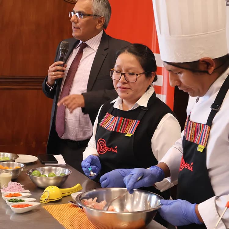Universidad Hemisferios fue sede de la conmemoración del Día Nacional del Pisco junto a la Embajada del Perú