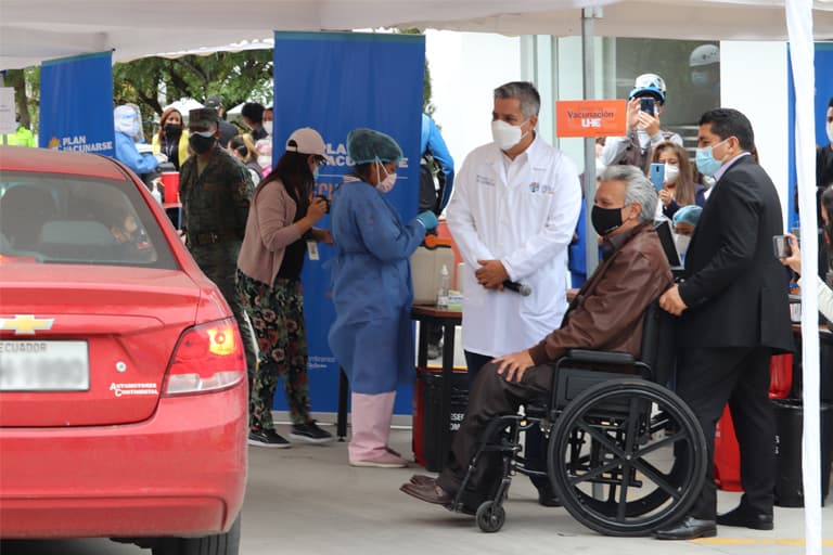 Inauguración del primer Centro de Vacunación Exprés en Quito