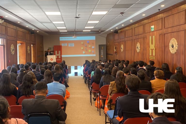 ¡Impulsamos el Liderazgo y Transformación en Jóvenes de la capital!