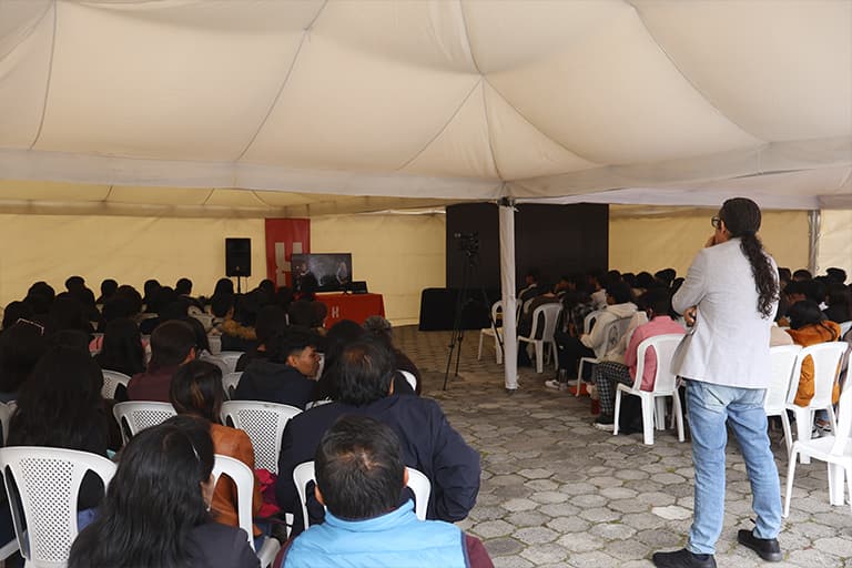 Programa de Liderazgo e Innovación Pública para jóvenes: Ideas por Quito