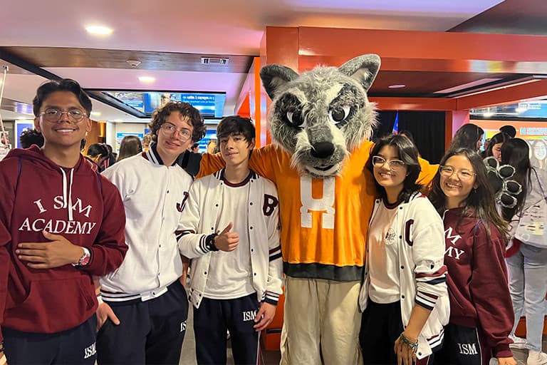 La Universidad Hemisferios participó en el Congreso Vocacional Build You Up