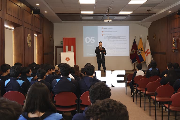 UHE Hunt Colegio APCH