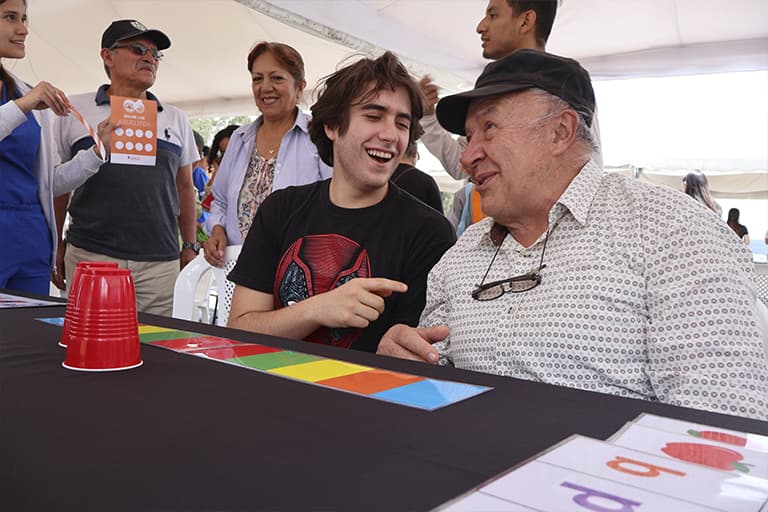 Día de los Abuelitos en la UHE