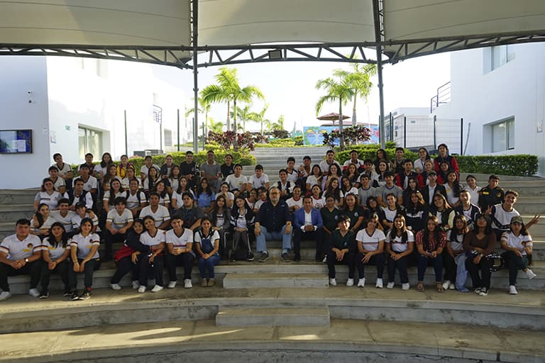 La UHE presente en el Colegio Leonardo Da Vinci de Manta
