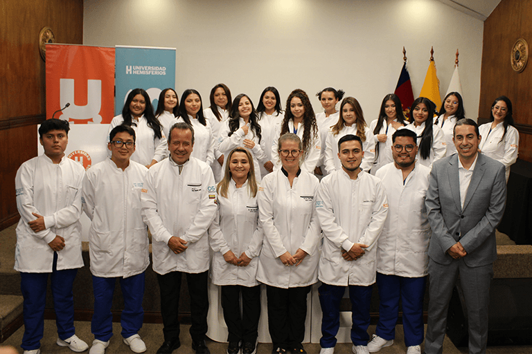 Ceremonia de Investidura de Mandil Blanco