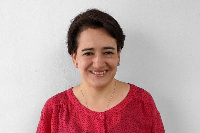 Andrea Puente: Forjando un Camino hacia el Conocimiento y la Humanidad en la UHE
