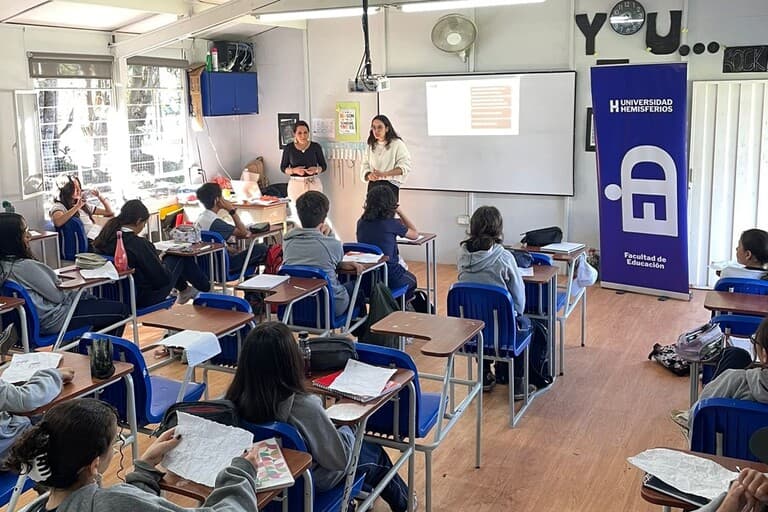 La UHE presente en el Colegio Cervantes