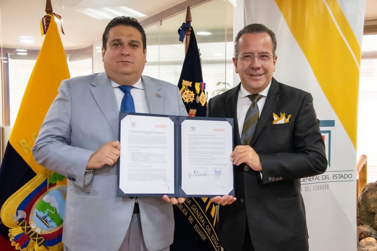 Firma de Convenio entre la UHE y la Procuraduría General del Estado