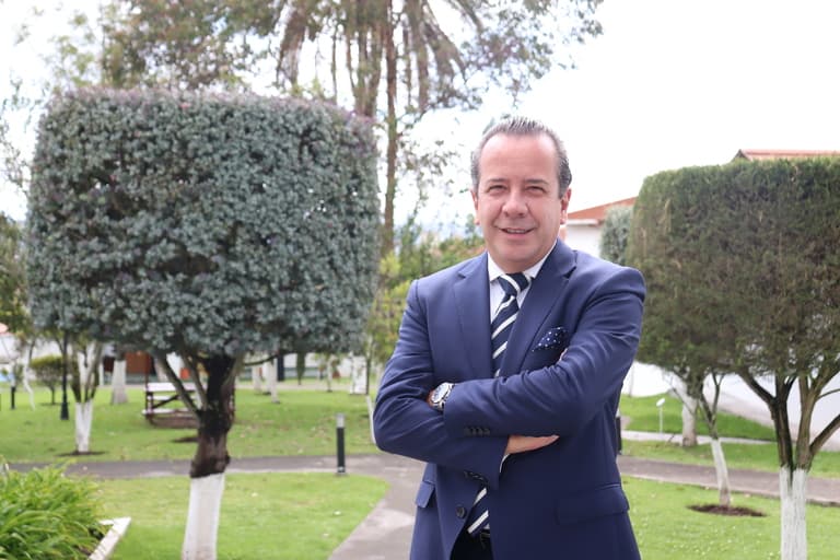 UHE en Medios