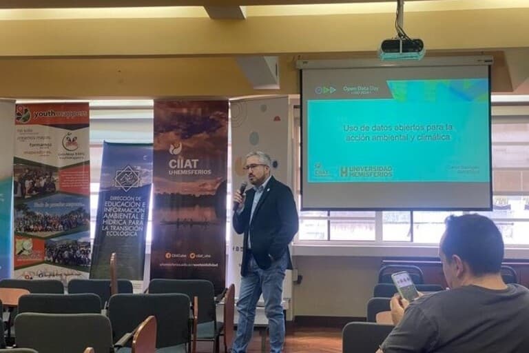 Universidad Hemisferios participa en el Open Data Day Quito 2024