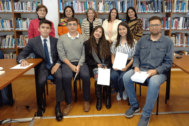 Premiación concurso 20 palabras para el futuro de la UHE