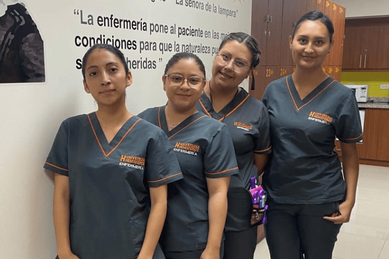 Estudiantes de Enfermería inician Prácticas en Área Quirúrgica