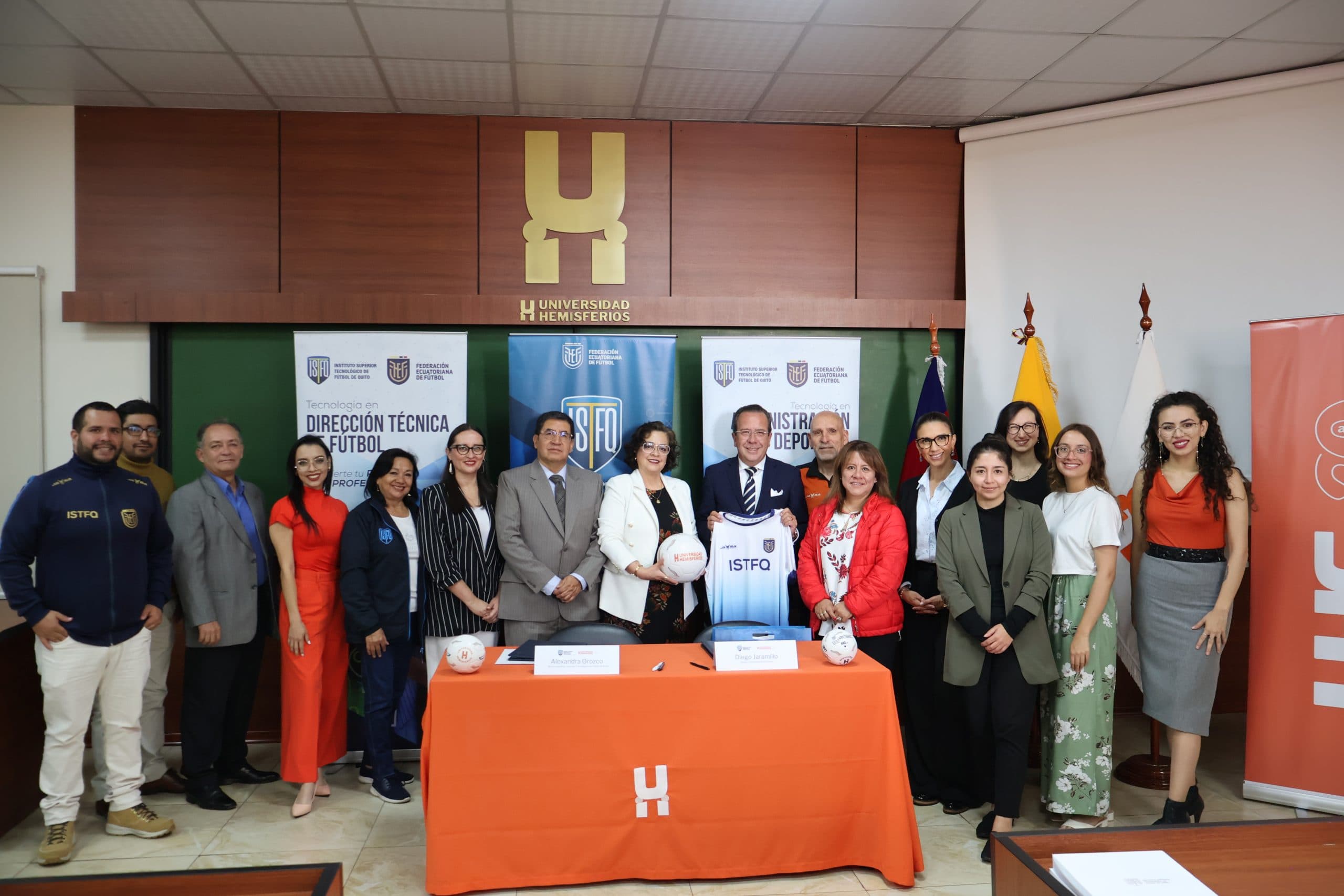 UHE y ISTFQ firman convenio para impulsar la investigación y capacitación en fútbol