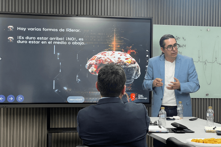 Exitoso conversatorio para nuestros alumni