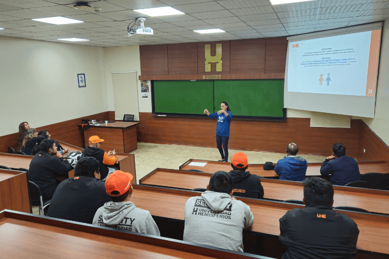 Charla "estereotipos y paradigmas"