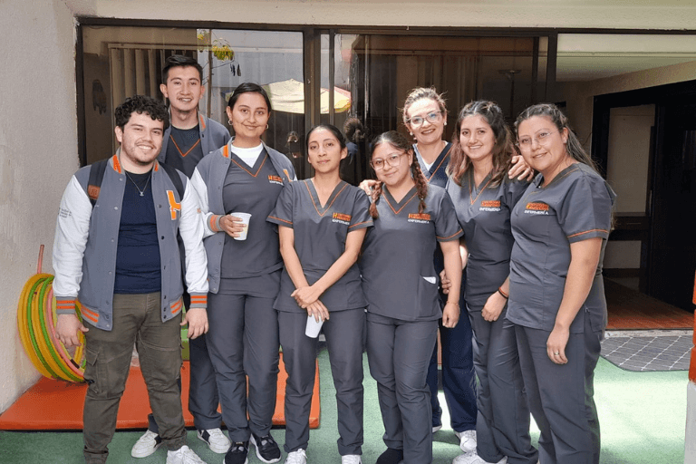 Visita al ancianato "Angelitos del tiempo"