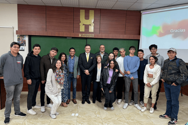 Nuestros estudiantes recibieron una masterclass internacional