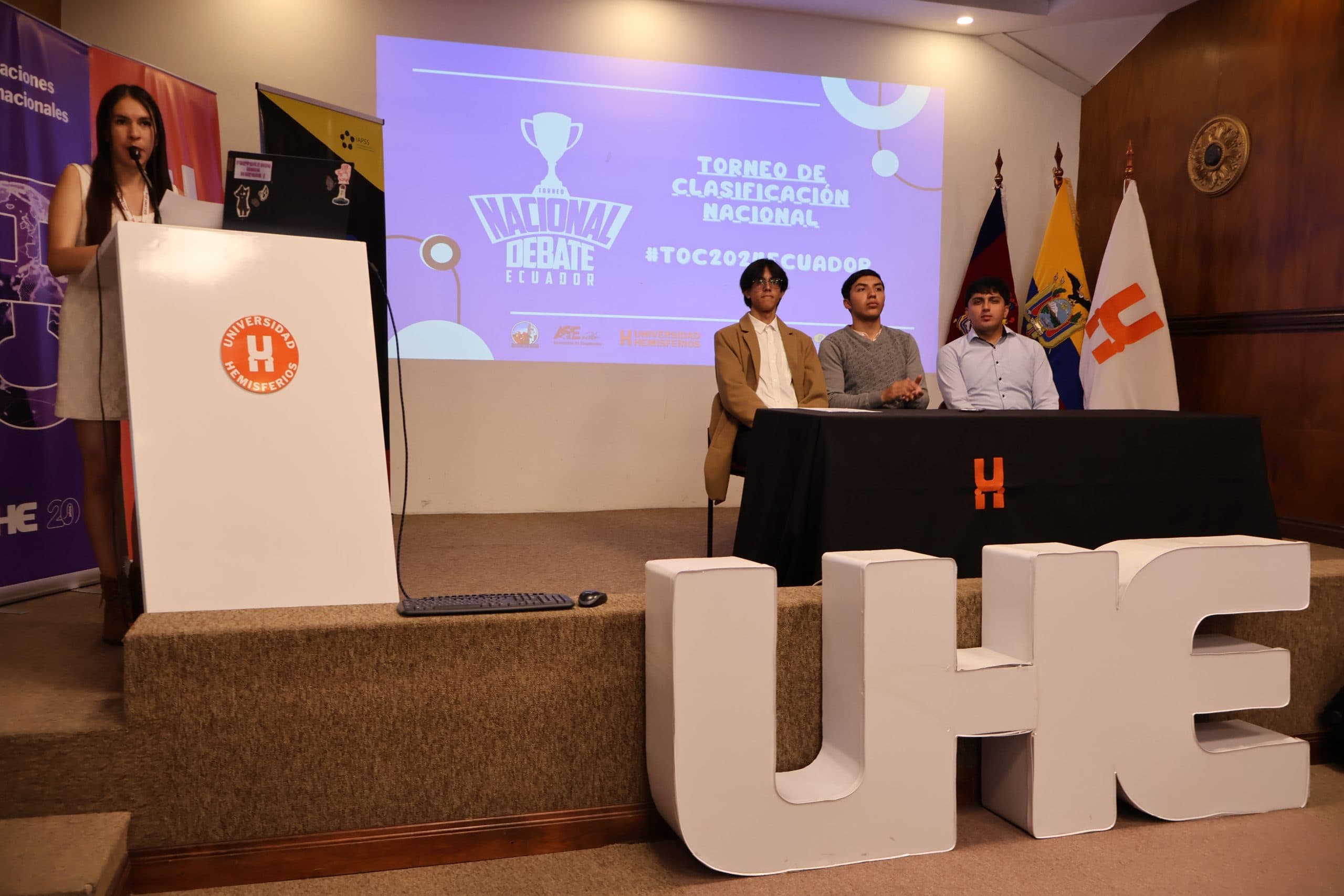 La Universidad Hemisferios se consolida como un epicentro académico en el Torneo Nacional de Debate Ecuador 2024
