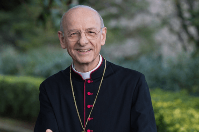 Prelado del Opus Dei, Mons. Fernando Ocáriz, visita Ecuador