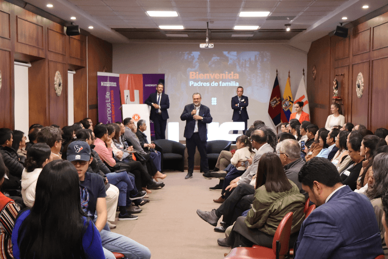 Bienvenida de Padres 2024-2: Compromiso con la formación integral y el bienestar estudiantil