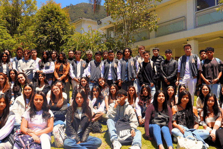 Bienvenida Freshman: Una nueva generación de odontólogos UHE