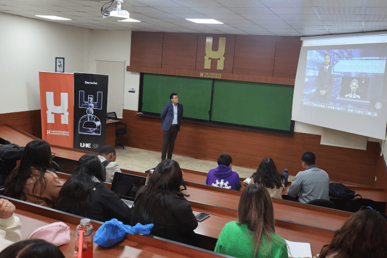 Universidad Hemisferios explora los Horizontes de la Inteligencia Artificial en el Derecho