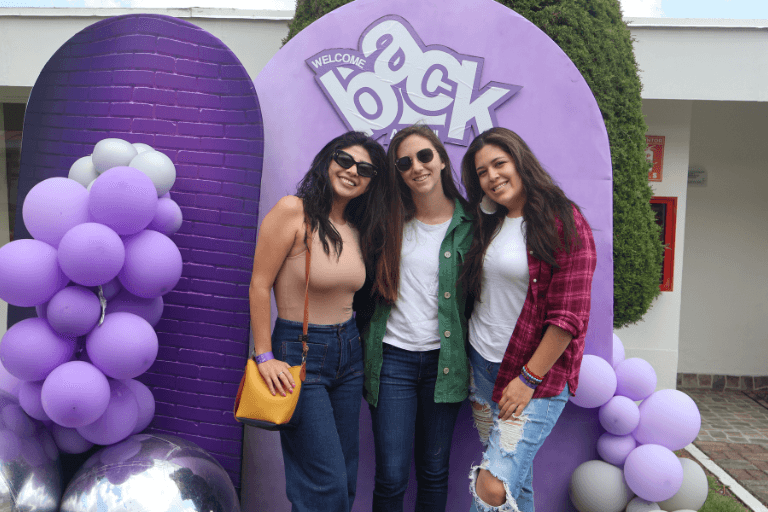 Welcome back Alumni: Primer reencuentro de generaciones UHE