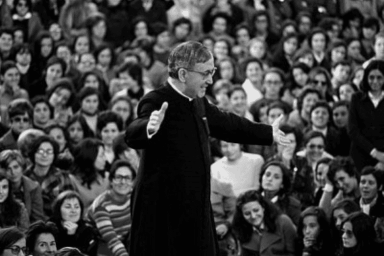 Un legado de servicio y amor a Dios: Homenaje a San Josemaría Escrivá