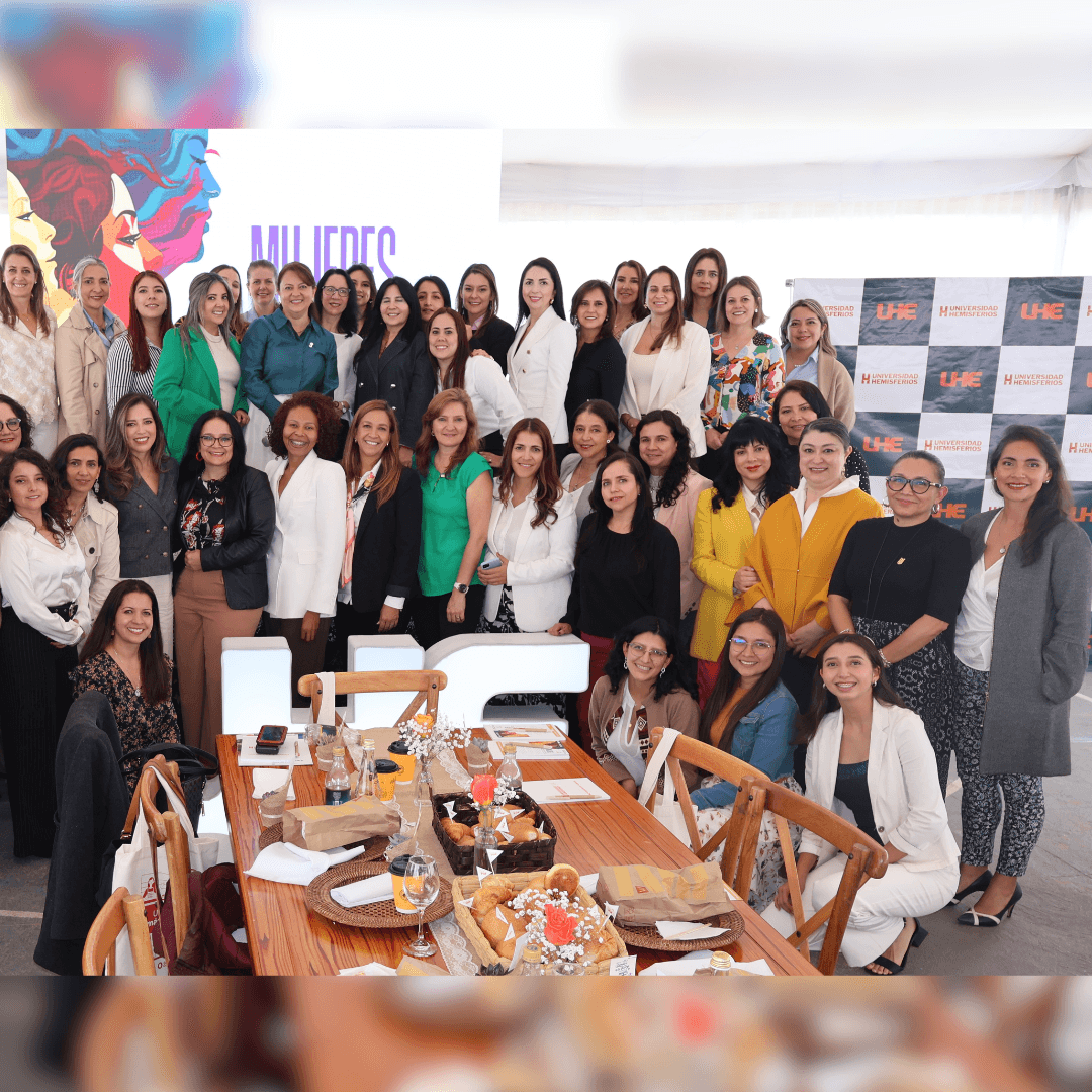 "Mujeres Contando Historias": Brunch de liderazgo femenino que iluminó la Escuela de Gobierno UHE