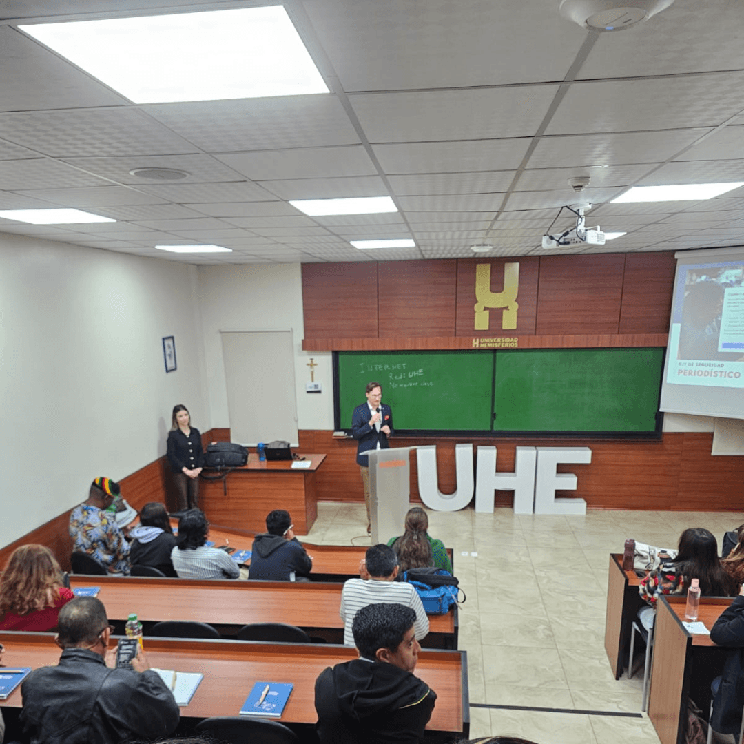 UHE y aliados fortalecen la labor informativa con taller sobre seguridad, interculturalidad y fact-checking