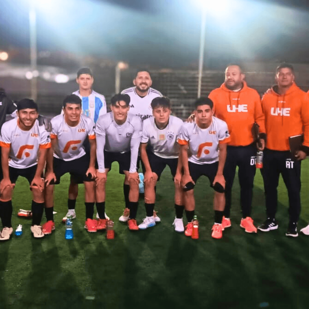 UHE logra contundente victoria en su octavo partido del Torneo Sky Fútbol Masculino