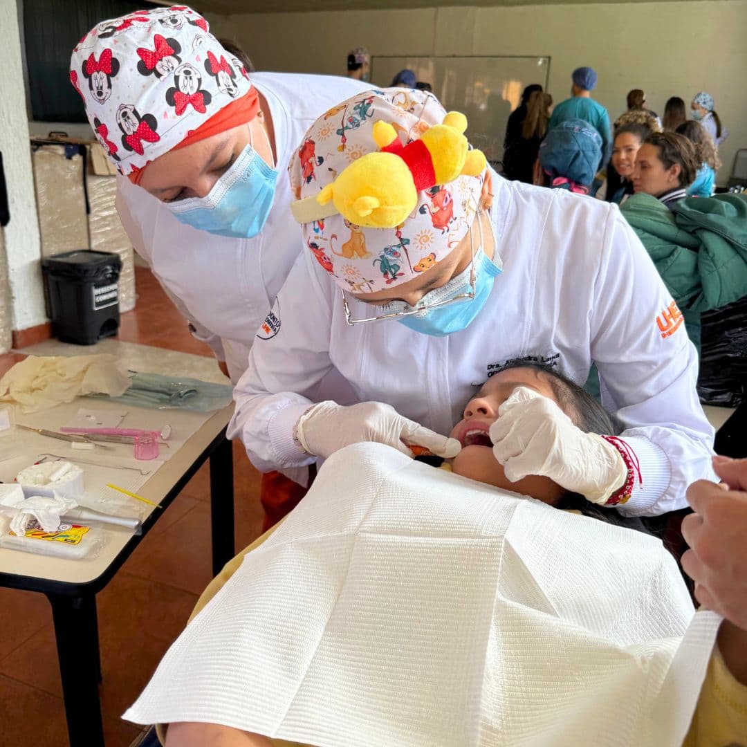 UHE articula conocimiento, servicio y vocación en jornada de atención integral a la niñez vulnerable de Quito