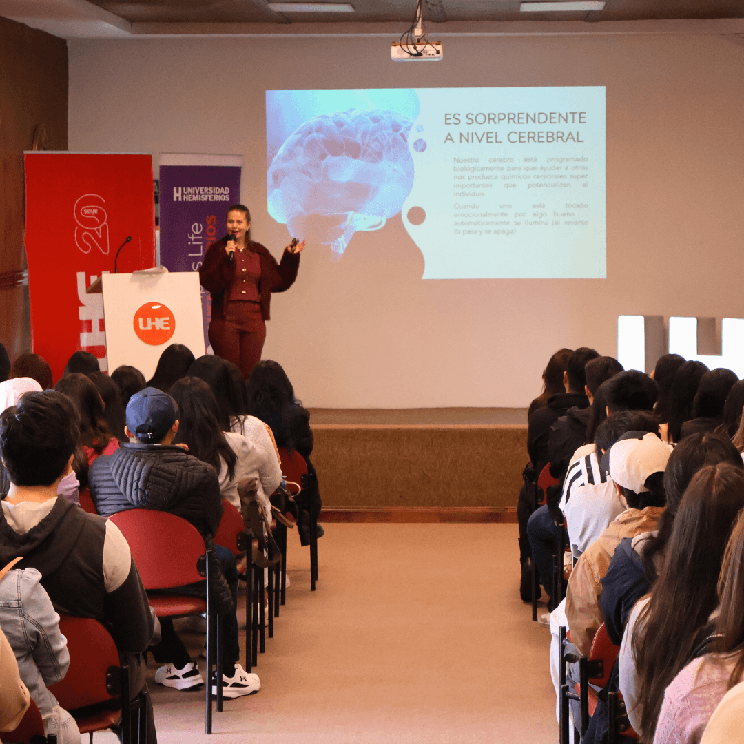 Nuevos estudiantes vivieron la experiencia “Own Your Experience UHE"