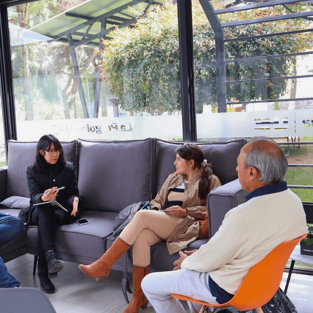 El Club de Lectura UHE promueve el pensamiento crítico universitario