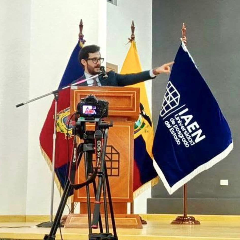 UHE en foro de Gobernanza Global