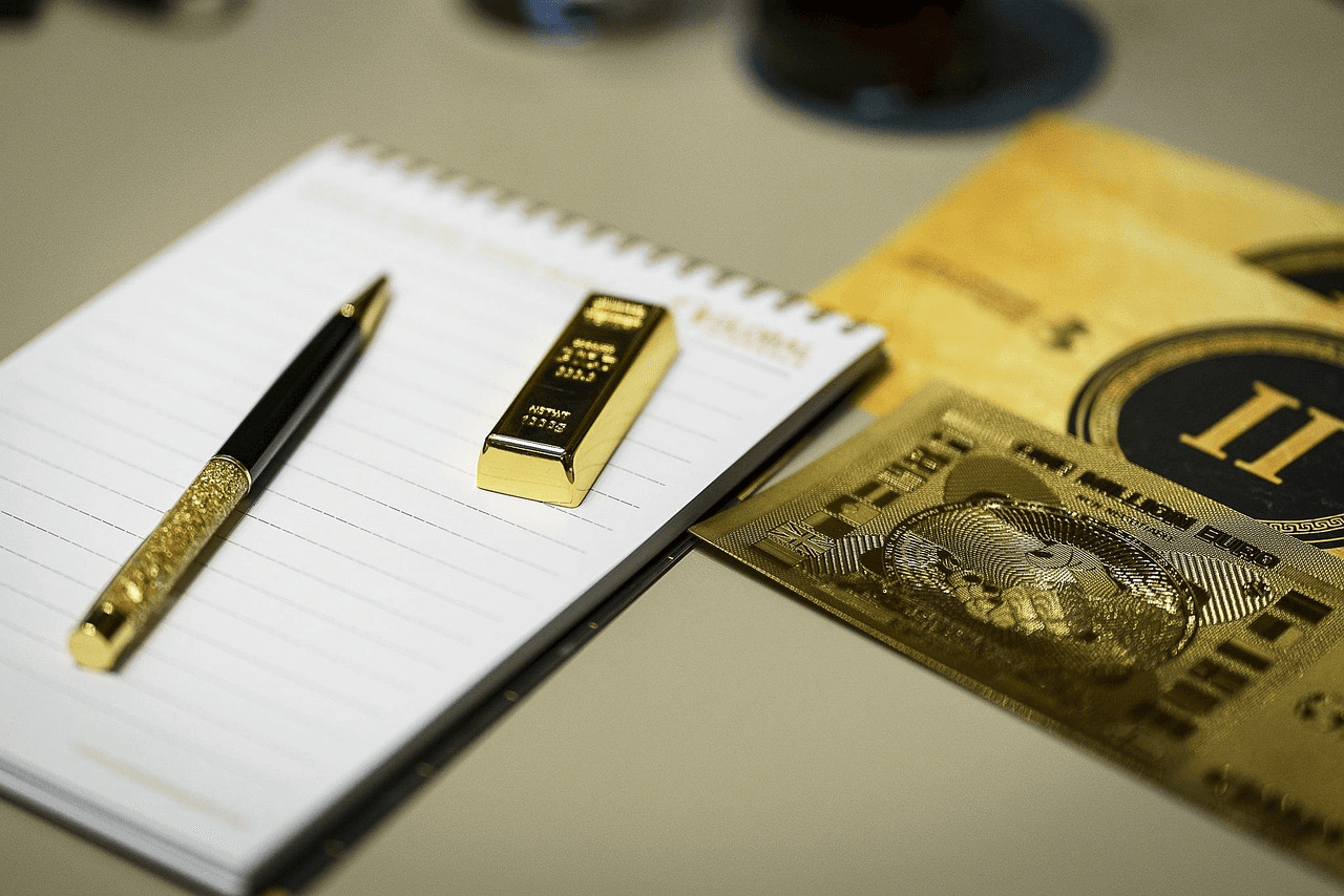 Oro y periodismo: taller en Quito