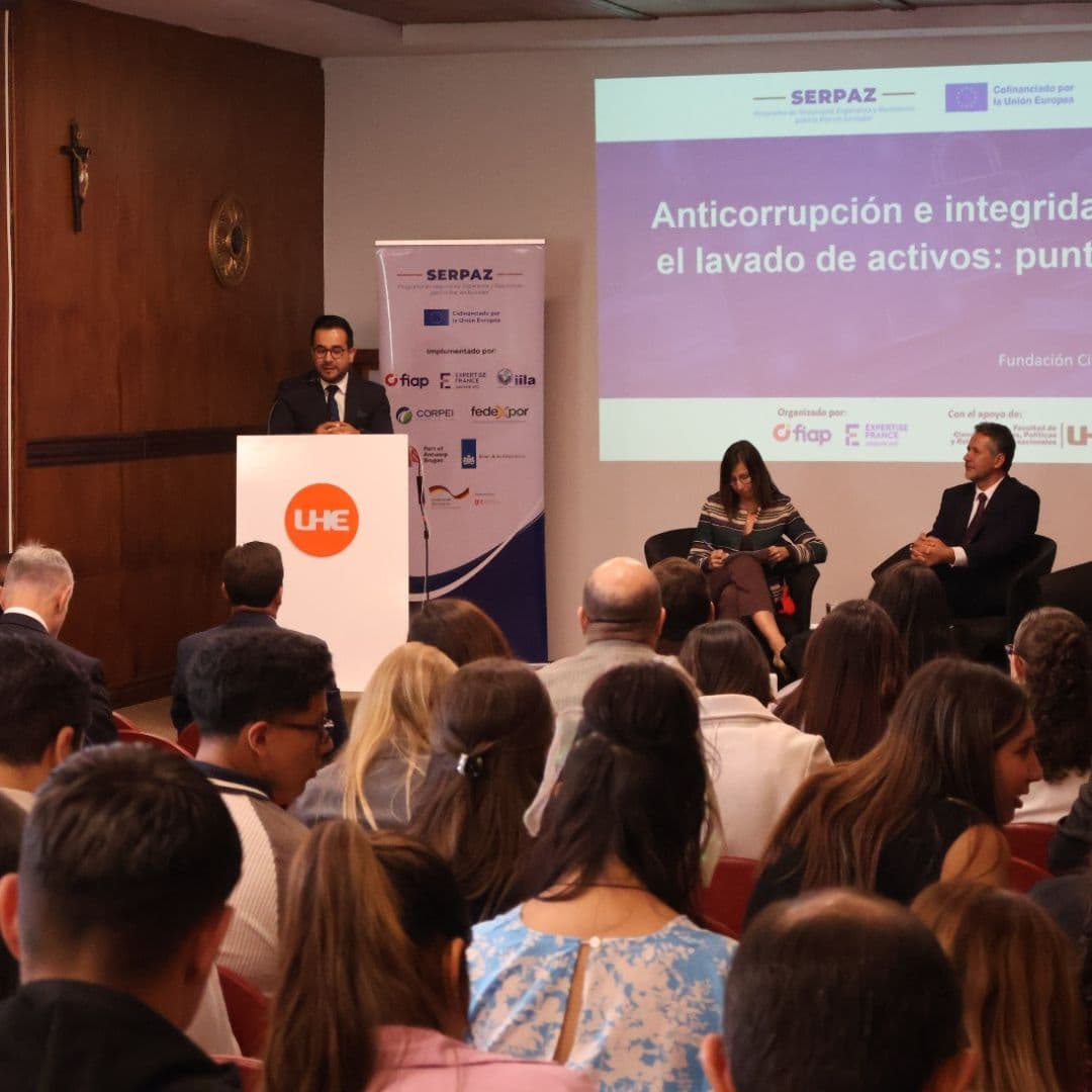 UHE acogió conferencia sobre lavado y corrupción