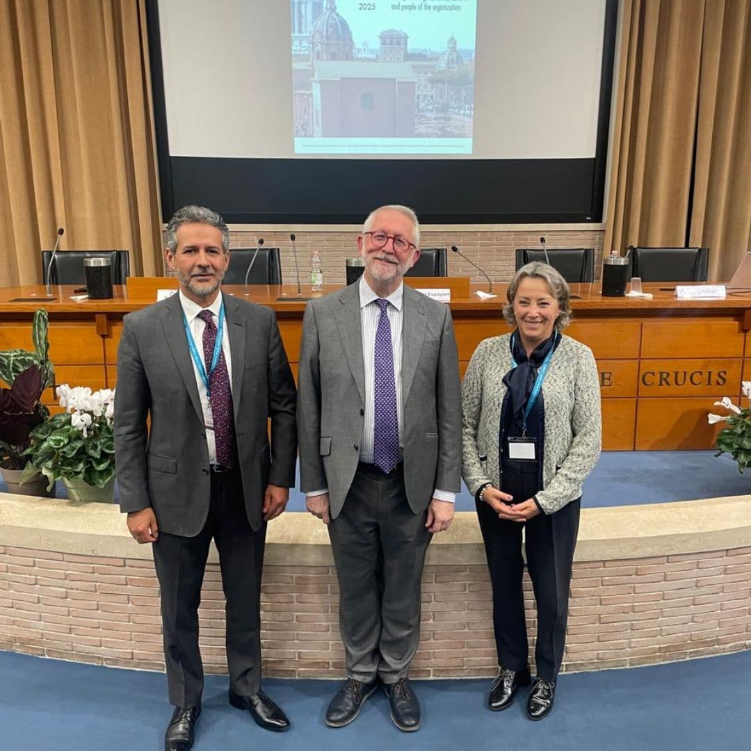 Roma acoge a autoridades de la UHE en foro global sobre educación con sentido