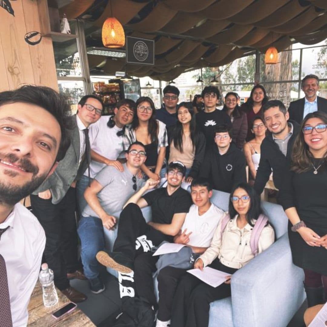 Café filosófico UHE: estudiantes dialogaron sobre la belleza