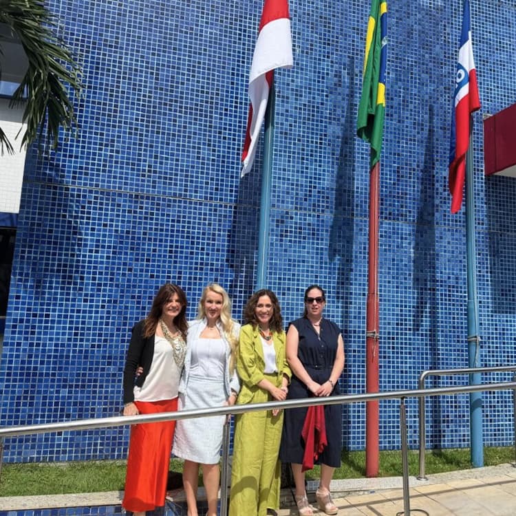 Profesoras de la Universidad Hemisferios participan en Congreso Internacional “Mujeres y Derecho” en Brasil