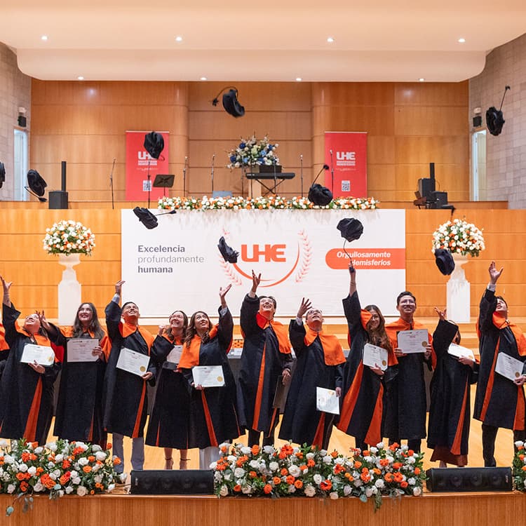 Universidad Hemisferios celebra la Vigésima Primera Ceremonia de Graduación, formando una nueva generación de profesionales con visión integral y profundamente humana