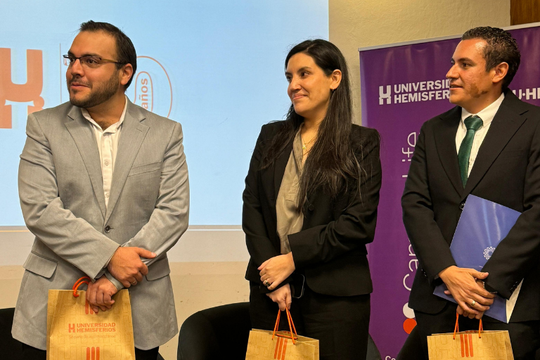 4 - Universidad Hemisferios