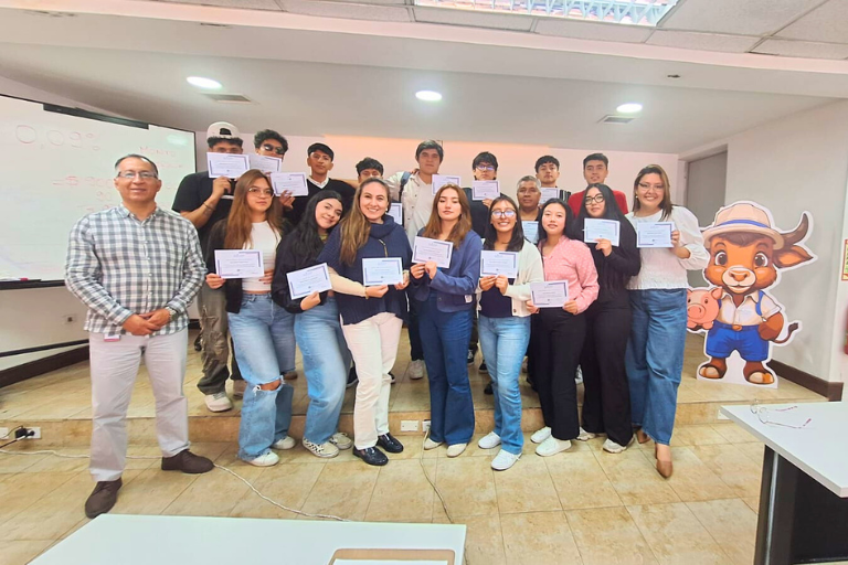 Jornada formativa Universidad Hemisferios Estudiantes De La Uhe Vivieron Una Jornada Formativa En La Bvq Jornada Formativa Universidad Hemisferios