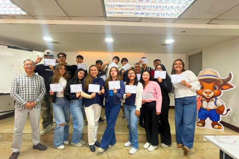 Jornada formativa Universidad Hemisferios Estudiantes De La Uhe Vivieron Una Jornada Formativa En La Bvq Jornada Formativa Universidad Hemisferios