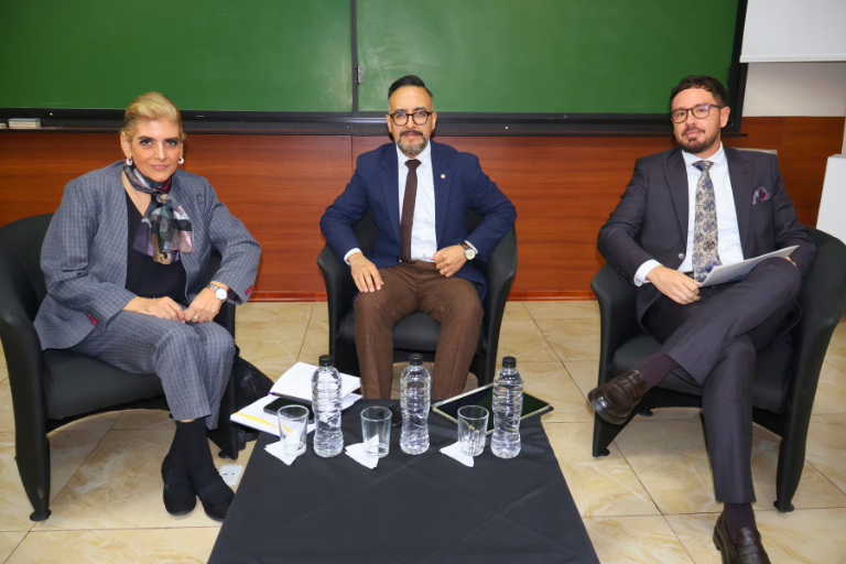 Deconstrucción de los espacios de terror Universidad Hemisferios Conversatorio Deconstrucción De Los Espacios De Terror Deconstrucción De Los Espacios De Terror Universidad Hemisferios