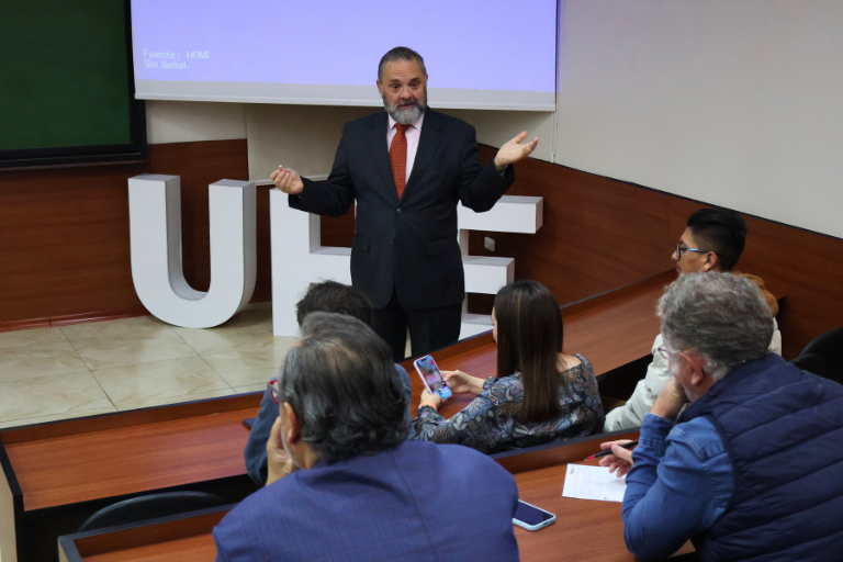 Mauricio Robalino Universidad Hemisferios Competencias Emprendedoras Estrategias De Inversión Mauricio Robalino Universidad Hemisferios