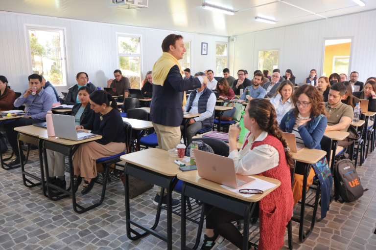 Pensar la universidad desde la vocación docente Universidad Hemisferios Curso De Cultura Institucional 2025 Uhe Fortalece Su Misión Pensar La Universidad Desde La Vocación Docente Universidad Hemisferios