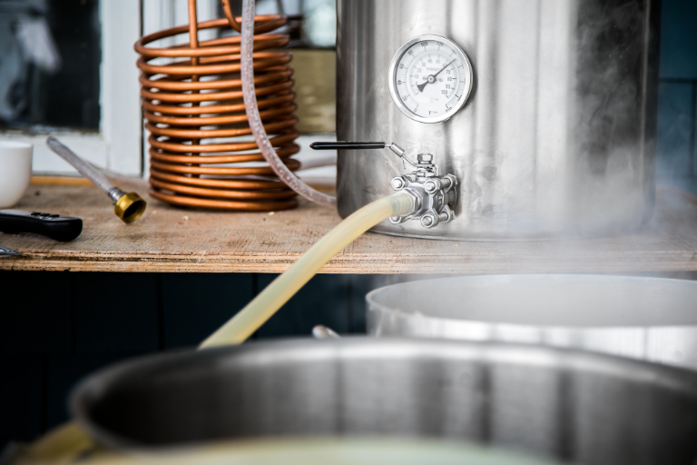 Fermentación controlada de cerveza Universidad Hemisferios Setpoint Temperature Estimation to Achieve Target Solvent Concentrations in S Cerevisiae Fermentations Using Inverse Neural Networks and Fuzzy Logic Universidad Hemisferios Fermentación Controlada De Cerveza Universidad Hemisferios