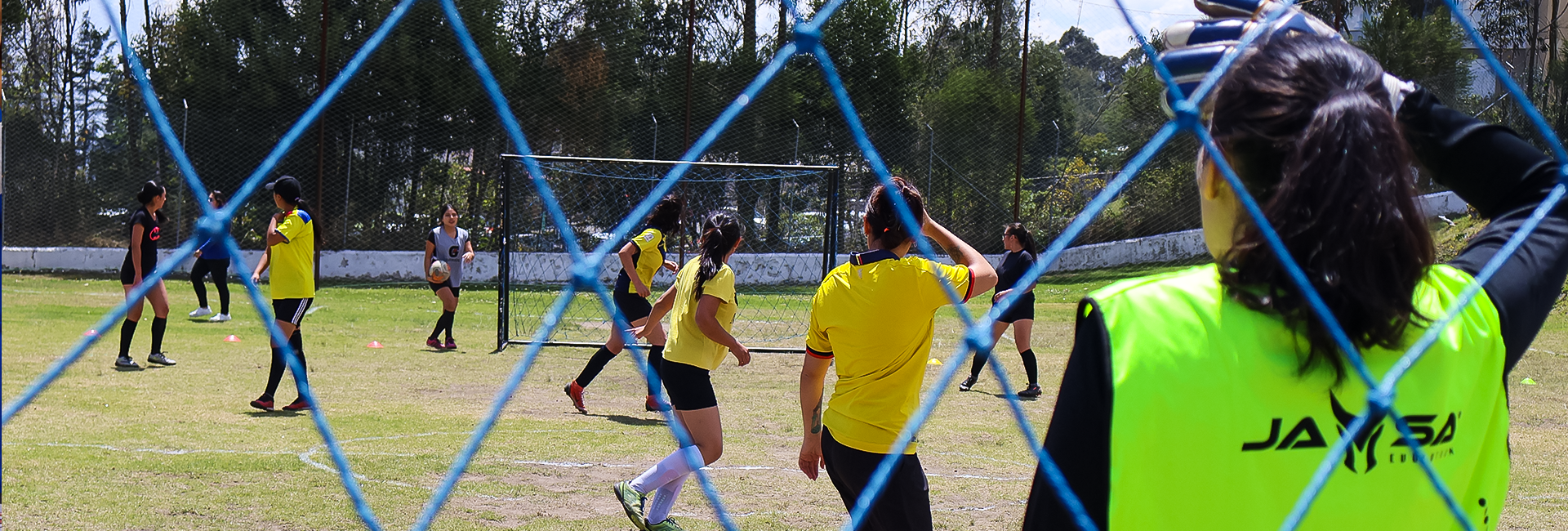 bannerfutbolfemenino Universidad Hemisferios Bloques campus life Universidad Hemisferios Banner futbol femenino Universidad Hemisferios