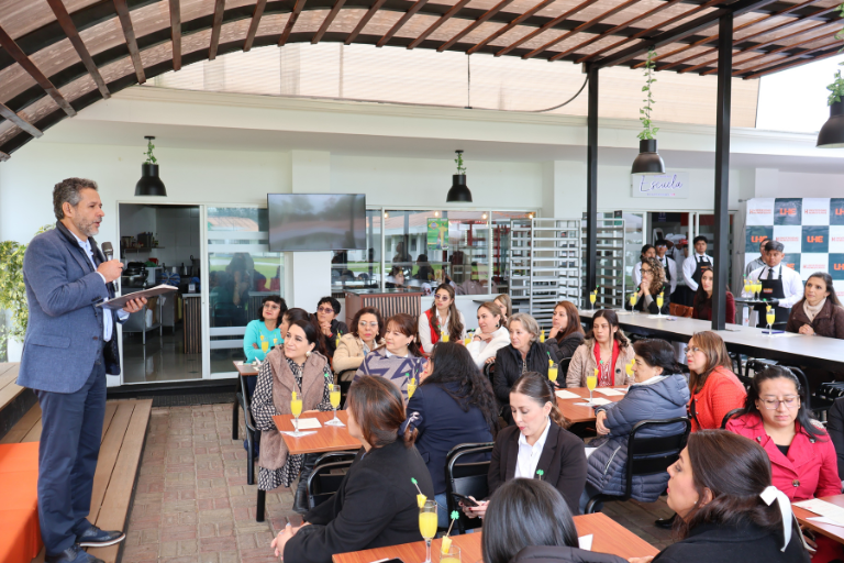 día de la madre 3 Universidad Hemisferios Uhe Celebró a Las Madres De Su Comunidad Con Un Brunch En El Restaurante Escuela De Gastronomía Universidad Hemisferios Día De La Madre 3 Universidad Hemisferios
